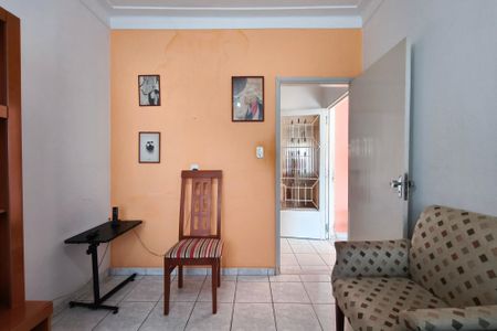 Casa à venda com 200m², 2 quartos e 4 vagasSala