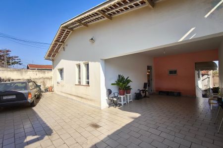 Casa à venda com 200m², 2 quartos e 4 vagasGaragem
