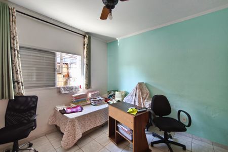 Casa à venda com 200m², 2 quartos e 4 vagasQuarto 