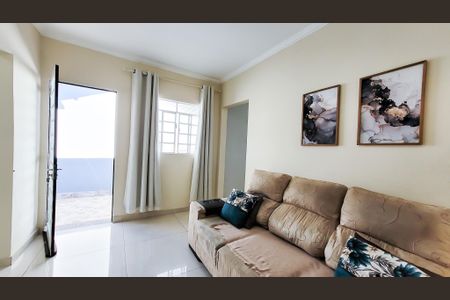 Casa à venda com 278m², 3 quartos e 3 vagas Casa à venda com 278m², 3 quartos e 3 vagasEdícula