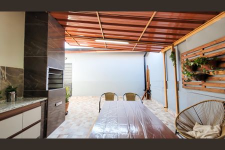 Casa à venda com 278m², 3 quartos e 3 vagas Casa à venda com 278m², 3 quartos e 3 vagasÁrea gourmet