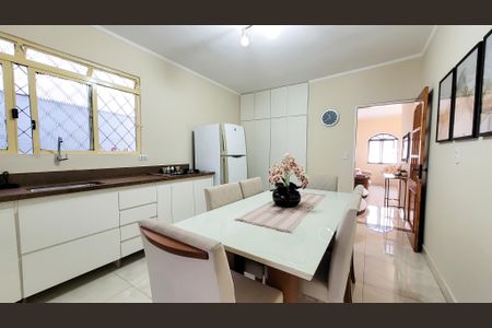 Casa à venda com 278m², 3 quartos e 3 vagas Casa à venda com 278m², 3 quartos e 3 vagasCozinha