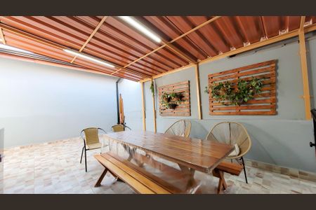 Casa à venda com 278m², 3 quartos e 3 vagas Casa à venda com 278m², 3 quartos e 3 vagasÁrea comum