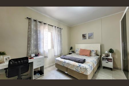 Casa à venda com 278m², 3 quartos e 3 vagas Casa à venda com 278m², 3 quartos e 3 vagasQuarto 1