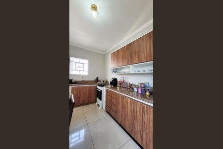 Casa à venda com 278m², 3 quartos e 3 vagas Casa à venda com 278m², 3 quartos e 3 vagasEdícula