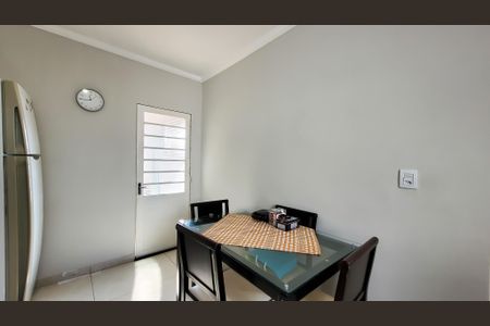 Casa à venda com 278m², 3 quartos e 3 vagas Casa à venda com 278m², 3 quartos e 3 vagasEdícula