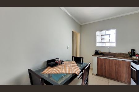 Casa à venda com 278m², 3 quartos e 3 vagas Casa à venda com 278m², 3 quartos e 3 vagasEdícula