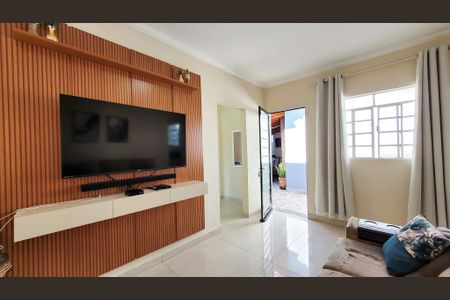 Casa à venda com 278m², 3 quartos e 3 vagas Casa à venda com 278m², 3 quartos e 3 vagasEdícula