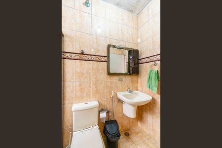 Casa à venda com 164m², 3 quartos e 2 vagasBanheiro 2