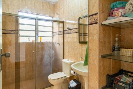 Casa à venda com 164m², 3 quartos e 2 vagasBanheiro 2