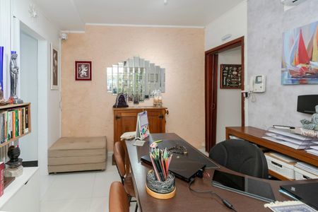 Casa à venda com 200m², 4 quartos e 2 vagas Casa à venda com 200m², 4 quartos e 2 vagasSala de Jantar