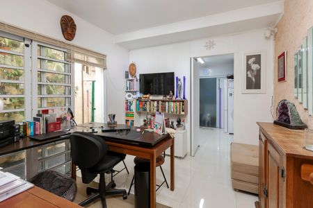 Casa à venda com 200m², 4 quartos e 2 vagas Casa à venda com 200m², 4 quartos e 2 vagasSala de Jantar