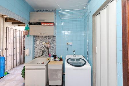 Casa à venda com 200m², 4 quartos e 2 vagas Casa à venda com 200m², 4 quartos e 2 vagasÁrea de Serviço