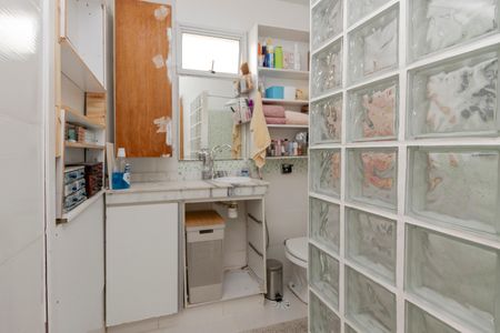 Casa à venda com 200m², 4 quartos e 2 vagas Casa à venda com 200m², 4 quartos e 2 vagasBanheiro da Suíte 2