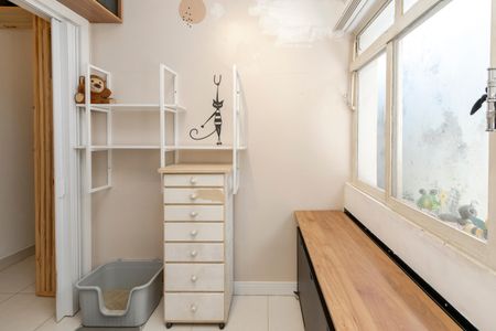 Casa à venda com 200m², 4 quartos e 2 vagas Casa à venda com 200m², 4 quartos e 2 vagasQuarto 2