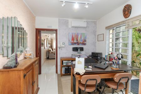 Casa à venda com 200m², 4 quartos e 2 vagas Casa à venda com 200m², 4 quartos e 2 vagasSala de Jantar