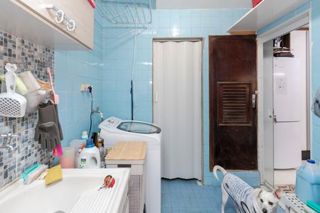 Casa à venda com 200m², 4 quartos e 2 vagas Casa à venda com 200m², 4 quartos e 2 vagasÁrea de Serviço