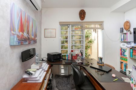 Casa à venda com 200m², 4 quartos e 2 vagas Casa à venda com 200m², 4 quartos e 2 vagasSala de Jantar