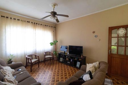 Casa à venda com 170m², 4 quartos e 1 vaga Casa à venda com 170m², 4 quartos e 1 vagaSala