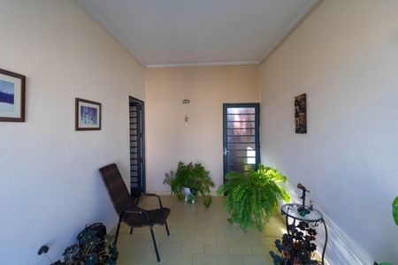 Casa à venda com 170m², 4 quartos e 1 vaga Casa à venda com 170m², 4 quartos e 1 vagaHall de entrada