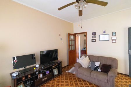 Casa à venda com 170m², 4 quartos e 1 vaga Casa à venda com 170m², 4 quartos e 1 vagaSala