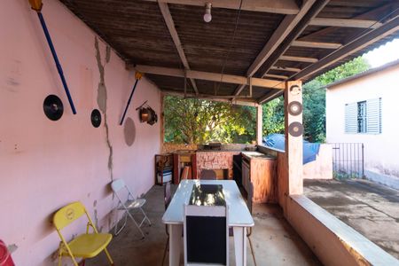 Casa à venda com 170m², 4 quartos e 1 vaga Casa à venda com 170m², 4 quartos e 1 vagaVaranda com churrasqueira