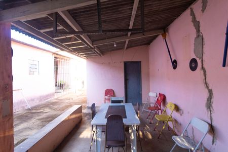 Casa à venda com 170m², 4 quartos e 1 vaga Casa à venda com 170m², 4 quartos e 1 vagaVaranda com churrasqueira