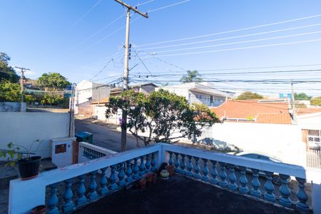 Casa à venda com 170m², 4 quartos e 1 vaga Casa à venda com 170m², 4 quartos e 1 vagaVaranda