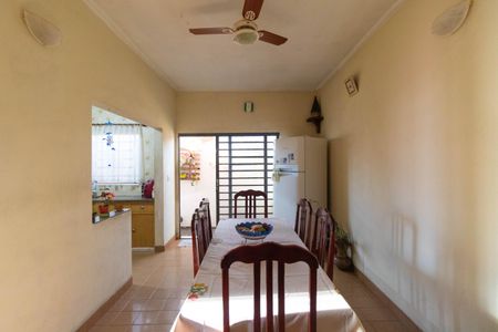 Casa à venda com 170m², 4 quartos e 1 vaga Casa à venda com 170m², 4 quartos e 1 vagaSala de Jantar