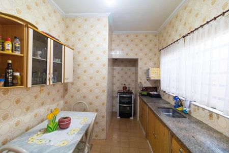 Casa à venda com 170m², 4 quartos e 1 vaga Casa à venda com 170m², 4 quartos e 1 vagaCozinha
