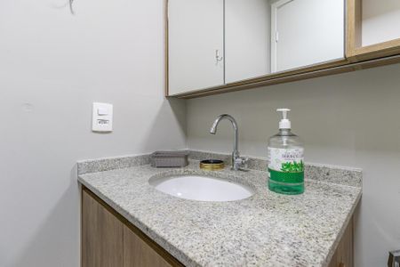 Apartamento para alugar com 28m², 1 quarto e sem vaga Apartamento para alugar com 28m², 1 quarto e sem vagaBanheiro da Suíte