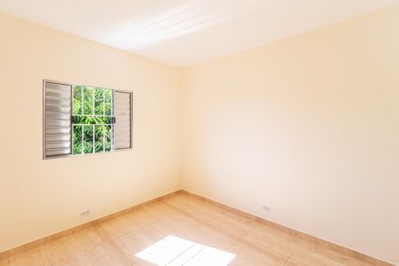 Quarto de casa para alugar com 1 quarto, 40m² em Jardim Angela Maria, Carapicuíba