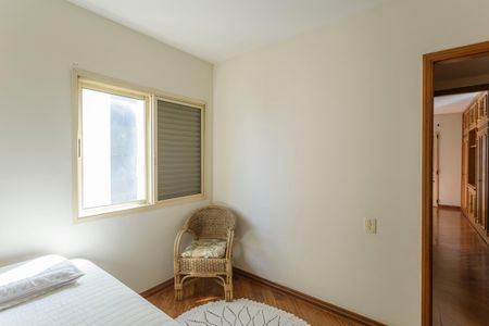 Apartamento à venda com 112m², 3 quartos e 2 vagasQuarto 2