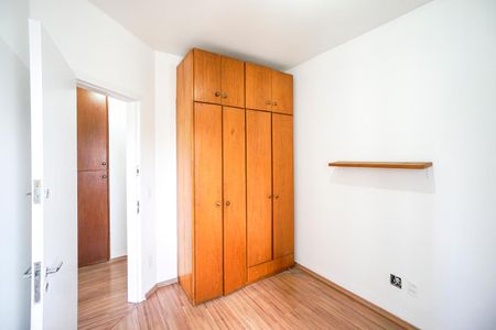 Apartamento à venda com 71m², 3 quartos e 1 vagaQuarto 02