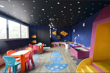 Apartamento à venda com 78m², 3 quartos e 2 vagasÁrea comum - Playground