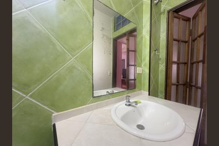 Casa à venda com 165m², 3 quartos e 2 vagas Casa à venda com 165m², 3 quartos e 2 vagasBanheiro Suíte 1