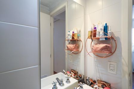 Apartamento para alugar com 56m², 2 quartos e 1 vaga Apartamento para alugar com 56m², 2 quartos e 1 vagaBanheiro