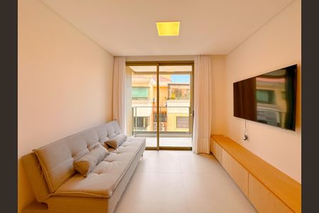 Sala de TV de apartamento para alugar com 1 quarto, 56m² em Jurerê, Florianópolis