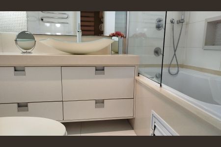 Apartamento à venda com 150m², 4 quartos e 2 vagasBanheiro da Suíte 3