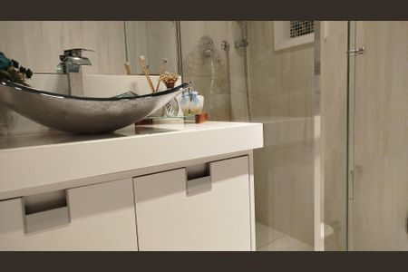 Apartamento à venda com 150m², 4 quartos e 2 vagasBanheiro da Suíte 1