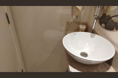 Apartamento à venda com 150m², 4 quartos e 2 vagasBanheiro de Serviço