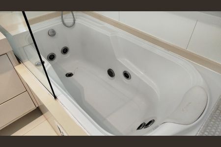 Apartamento à venda com 150m², 4 quartos e 2 vagasBanheiro da Suíte 3