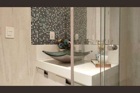 Apartamento à venda com 150m², 4 quartos e 2 vagasBanheiro da Suíte 1