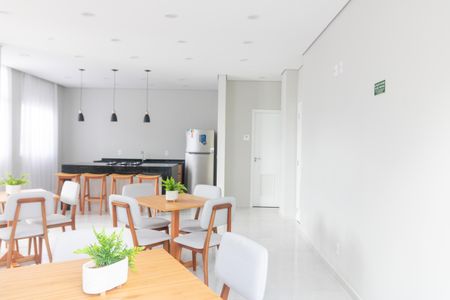 Apartamento para alugar com 50m², 2 quartos e 1 vagaÁrea comum - Salão de festas