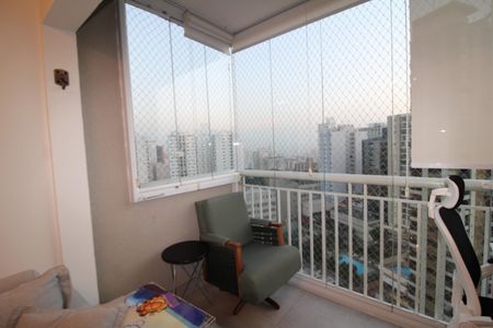 Apartamento à venda com 66m², 2 quartos e 2 vagasSala / Cozinha - Varanda