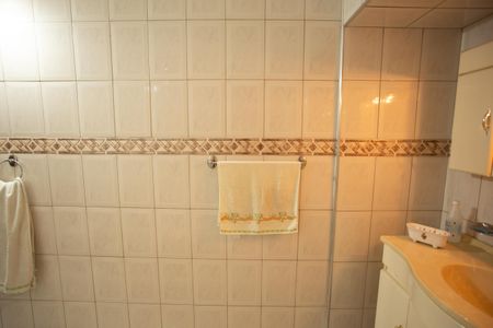 Casa à venda com 505m², 2 quartos e 2 vagas Casa à venda com 505m², 2 quartos e 2 vagasBanheiro da Suíte