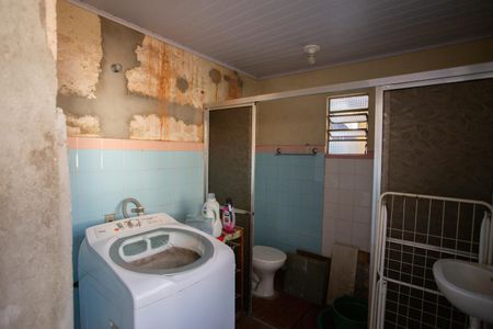 Casa à venda com 505m², 2 quartos e 2 vagas Casa à venda com 505m², 2 quartos e 2 vagasÁrea de Serviço