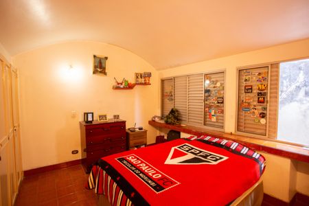 Casa à venda com 505m², 2 quartos e 2 vagas Casa à venda com 505m², 2 quartos e 2 vagasSuíte