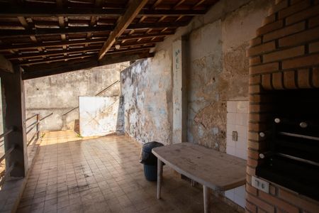 Casa à venda com 505m², 2 quartos e 2 vagas Casa à venda com 505m², 2 quartos e 2 vagasÁrea Externa