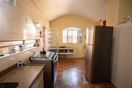 Casa à venda com 505m², 2 quartos e 2 vagas Casa à venda com 505m², 2 quartos e 2 vagasCozinha